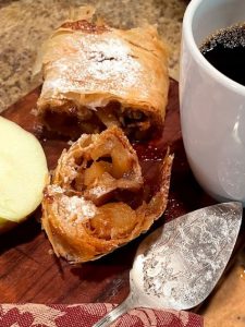 Alstede Fresh Apple Strudel